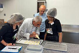 Préparatif des recettes du concours Gastro Mômes au lycée de Pardailhan