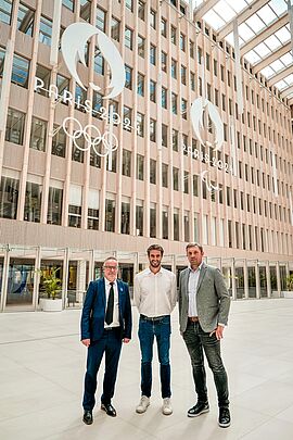 De gauche à droite : Philippe Dupouy, Président du Conseil Départemental du Gers, Tony Estanguet, Président du Comité d’Organisation des Jeux Olympiques (COJO), Camille Bonne, conseiller départemental en charge du Sport - Agrandir l'image (fenêtre modale)