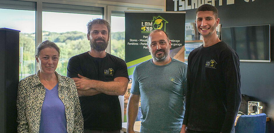 La menuiserie LBM32 a offert un poste d'apprentis à Adem, un jeune majeur accompagné par le Conseil départemental 