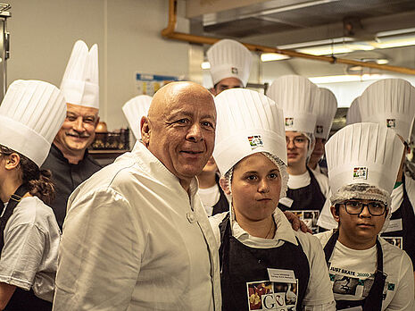 GastroMômes - Le chef étoilé Thierry Marx est venu à la rencontre des jeunes collégiens - Agrandir l'image (fenêtre modale)