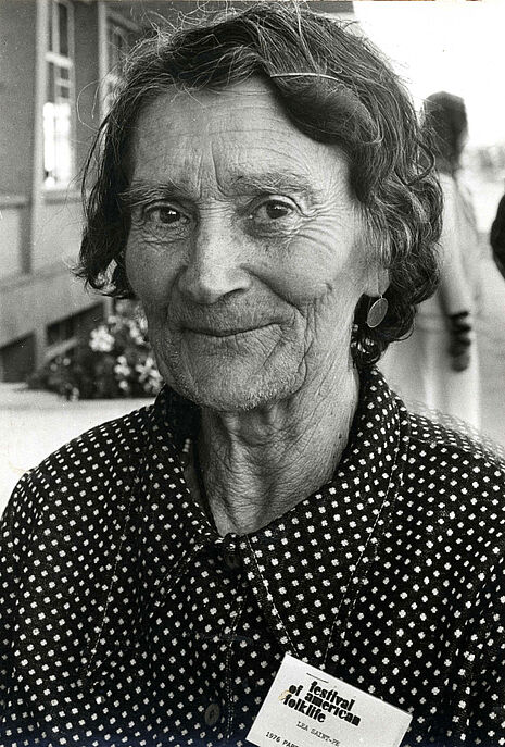 Léa Saint-Pé (1904 – 1990) est une figure de la musique traditionnelle gasconne . Crédits photos  © Arch. dép. du Gers, 20 FI 