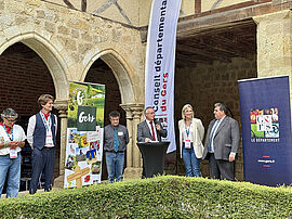 50 ans d’actions, d’engagement et de passion célébrés avec l’ensemble de ses partenaires lors d’une journée d’échange sur le site de l’Abbaye de Flaran le 4 juin - Agrandir l'image (fenêtre modale)