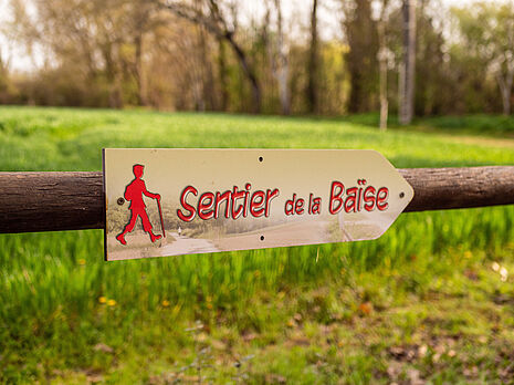 L'ancien sentier de halage rebaptisé sentier de la Baïse - Agrandir l'image (fenêtre modale)