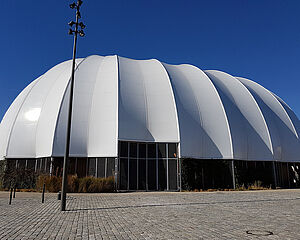 Dôme du Pôle National des Arts du Cirque à Auch - Agrandir l'image (fenêtre modale)